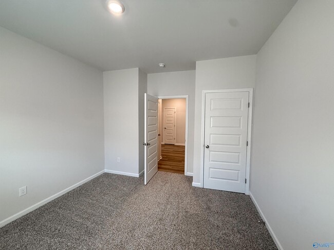 Building Photo - 124 Betty Williams Dr