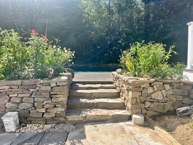 Building Photo - 0 Upton Rd