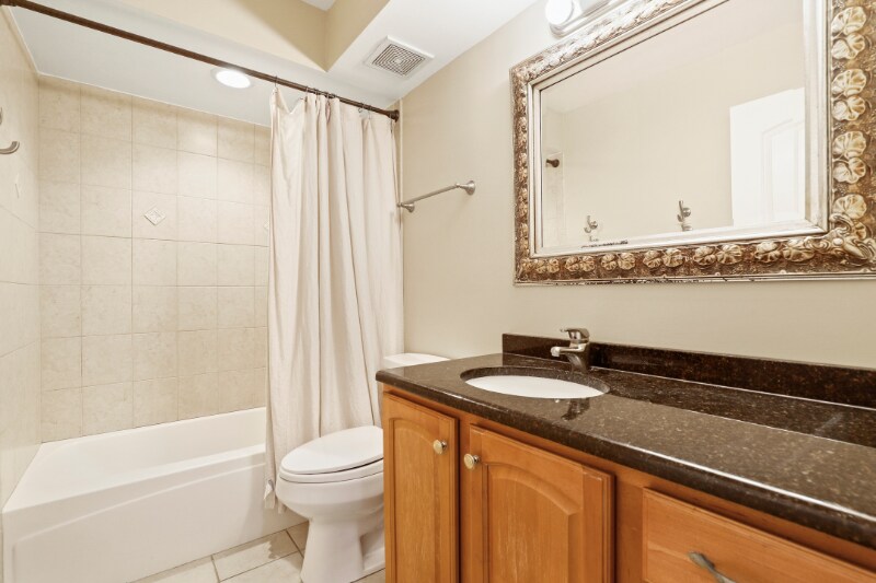 Building Photo - 505 Kenilworth Ave