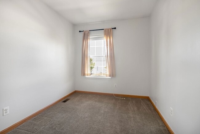 Building Photo - 21419 Frost Ct