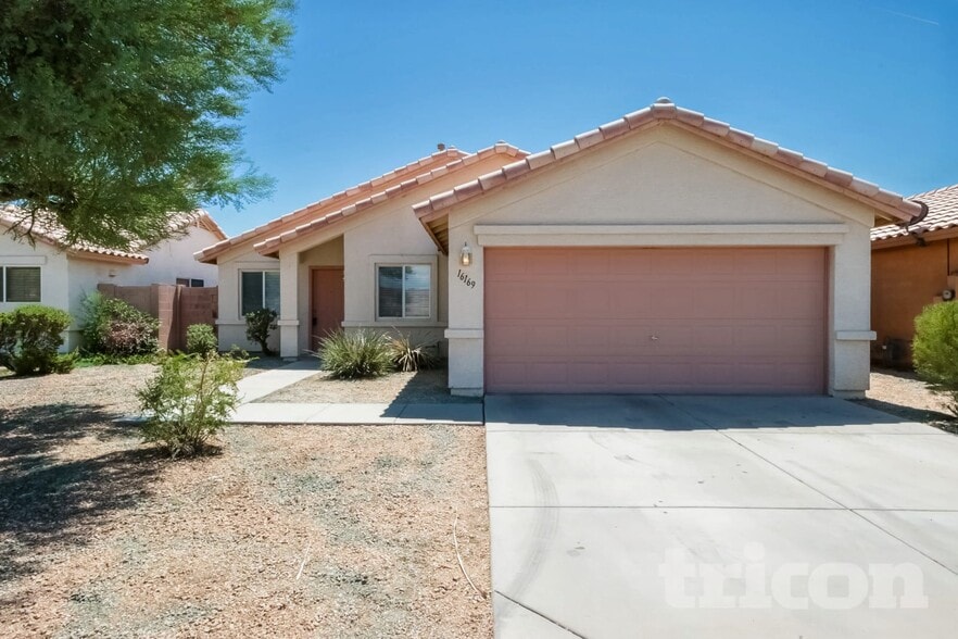 Primary Photo - 16169 W Buchanan St