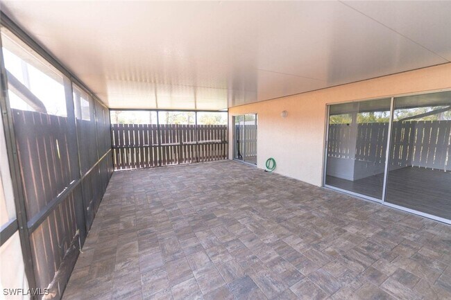Building Photo - 5620 Foxlake Dr