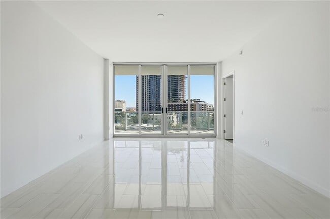 Building Photo - 400 Central Ave