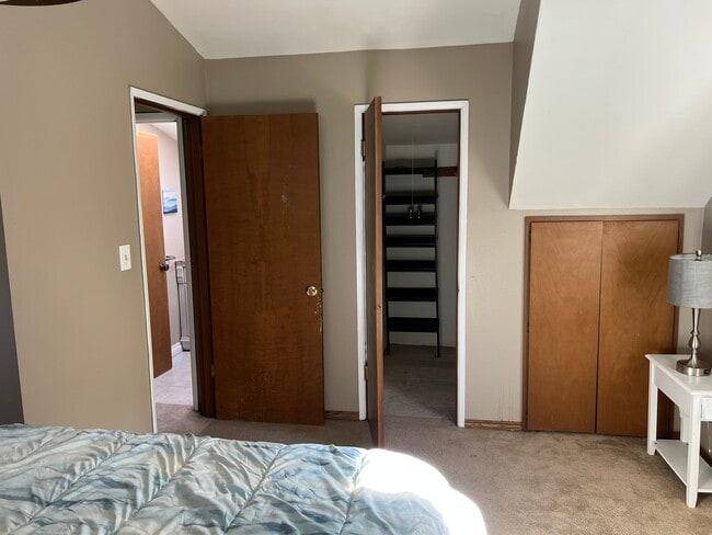 Building Photo - 13603 Goodrich Dr NW