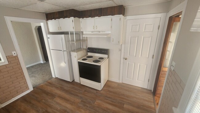 Building Photo - 1025 Bellaire Ave