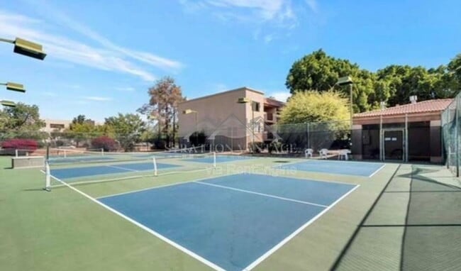 Building Photo - 3031 N Civic Center Plaza