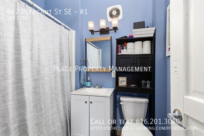 Building Photo - 642 Pleasant St SE