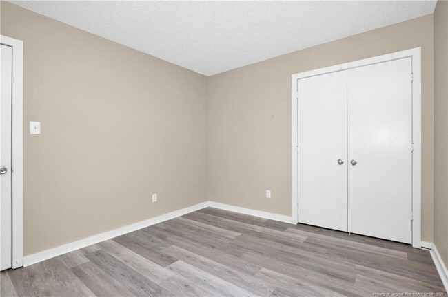 Building Photo - 325 Watergap Dr