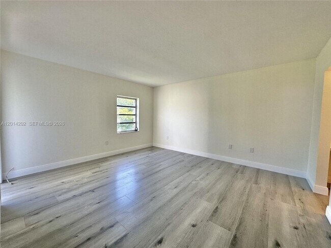 Building Photo - 8335 SW 72nd Ave