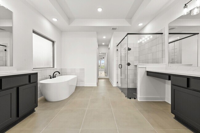 Building Photo - 24834 White Alder Wy