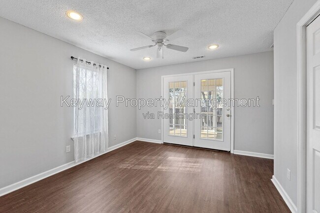Building Photo - 18 Fowkewood Ct
