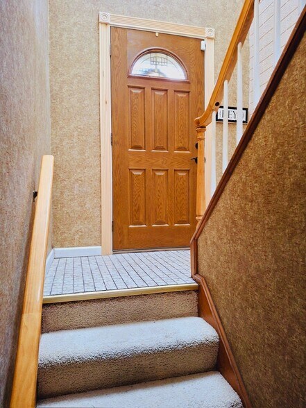 Building Photo - 62 Dundalk Dr