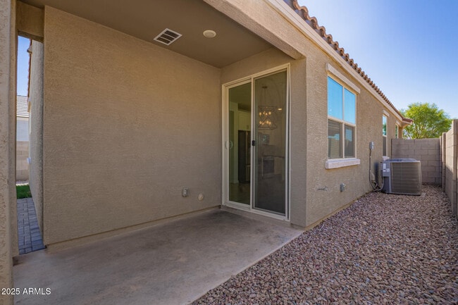 Building Photo - 40354 W Sunland Dr