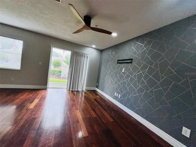 Building Photo - 200 Sterling Springs Ln