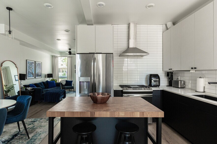 Building Photo - 751 Elati St