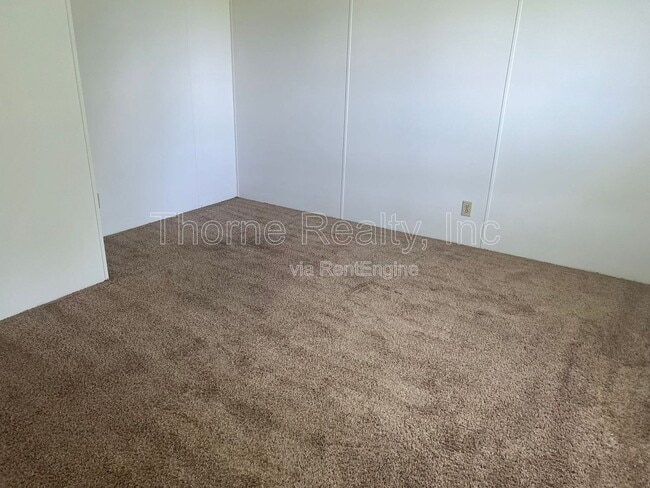 Building Photo - 164 Matts Ln