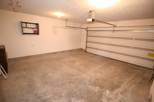 Building Photo - Single Family Home in the Hamburg Area         20260504