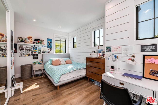 Building Photo - 4268 Colbath Ave