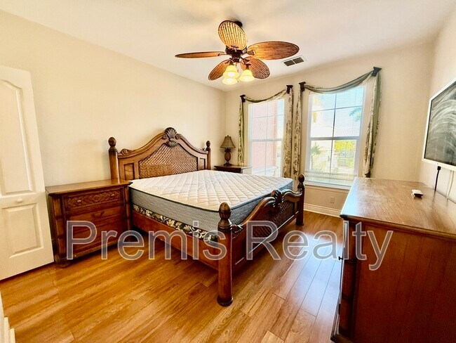 Building Photo - 2705 Via Murano