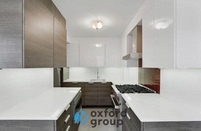 Building Photo - West 55th Street
