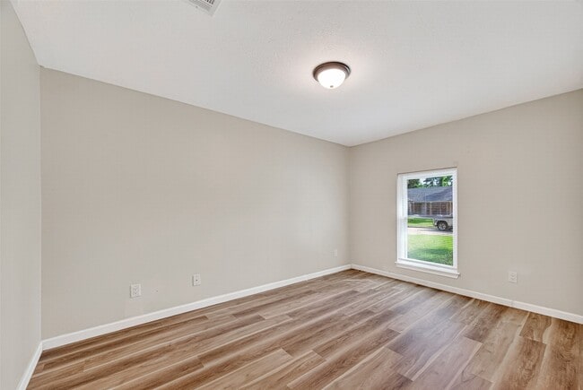 Building Photo - 25503 Foxbriar Ln
