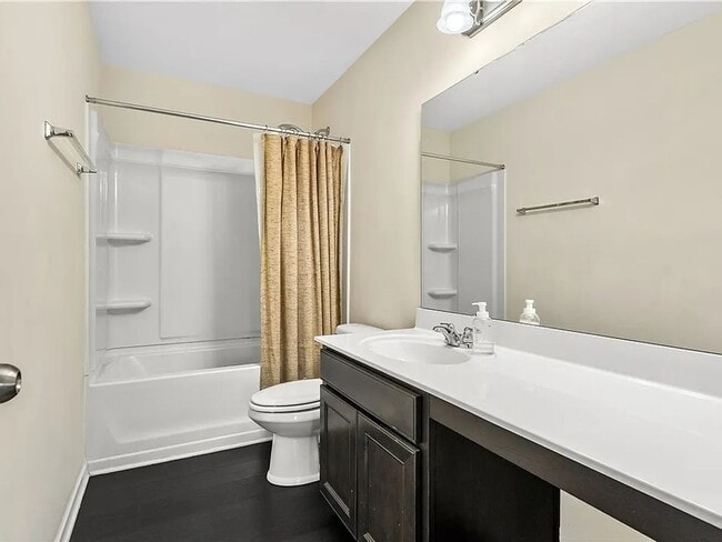 Building Photo - Beautiful 4BR/3BA Home in the Desirable Po...