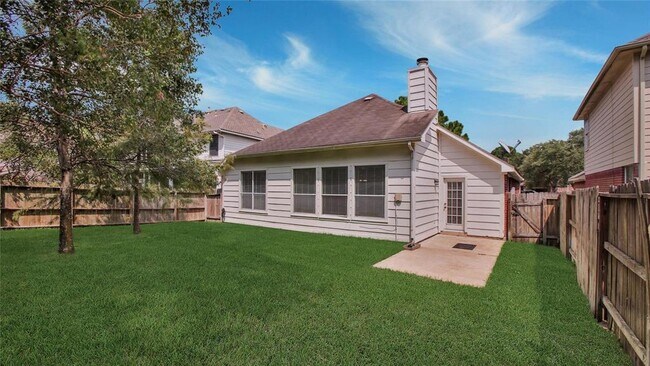 Building Photo - 9719 Goldenglade Dr