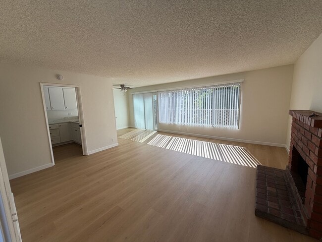 Building Photo - 24802 Sherwood Way