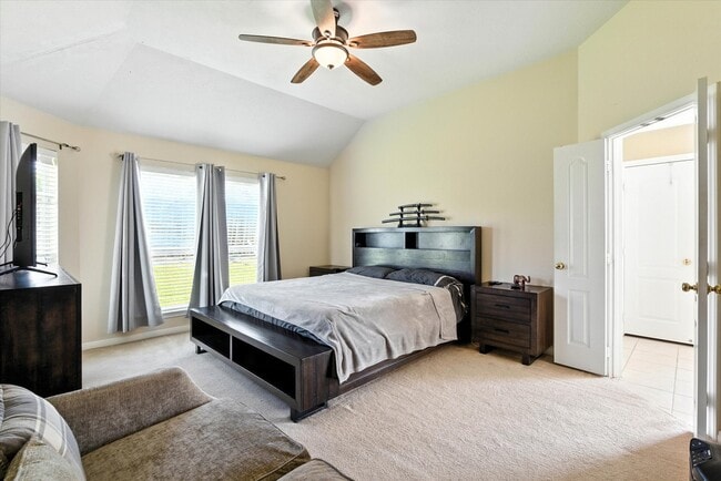Building Photo - 16626 Bluefin St