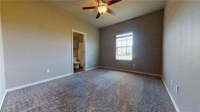 Building Photo - 3519 Summerway Dr