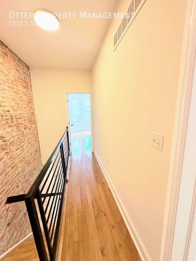 Building Photo - 1332 S 52nd St