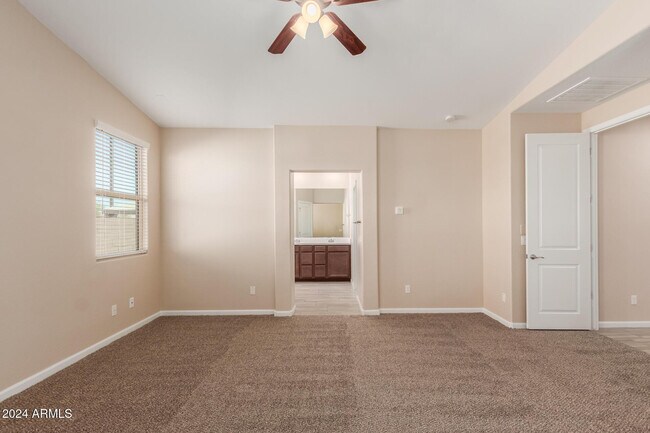 Building Photo - 12436 W Myrtle Ct