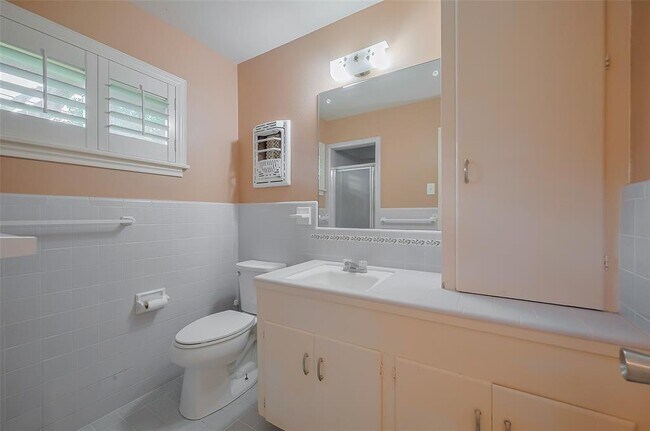 Building Photo - 7906 Braesview Ln