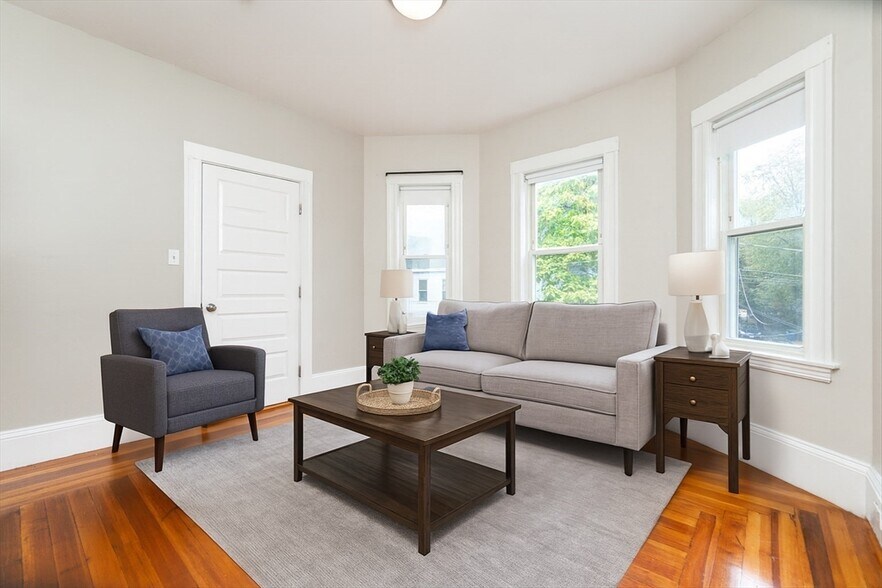 Primary Photo - 24 Aberdeen Rd