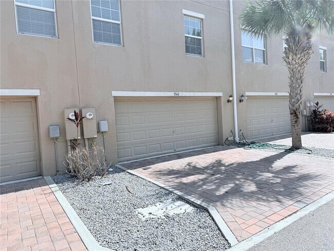 Building Photo - 1542 W Lemon St