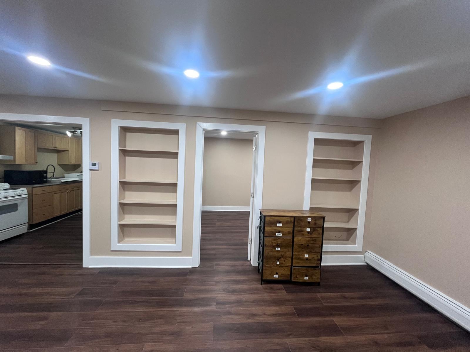 Building Photo - 6462 N Lehigh Ave