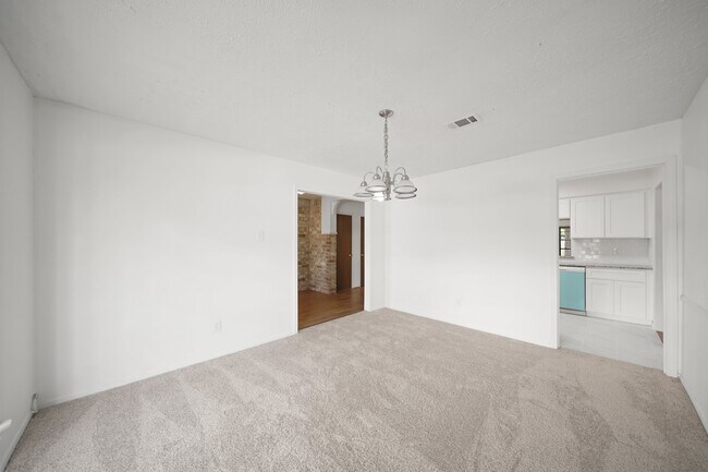 Building Photo - 2531 Anzalone Dr