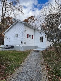 Building Photo - 3 Chestnut Trail