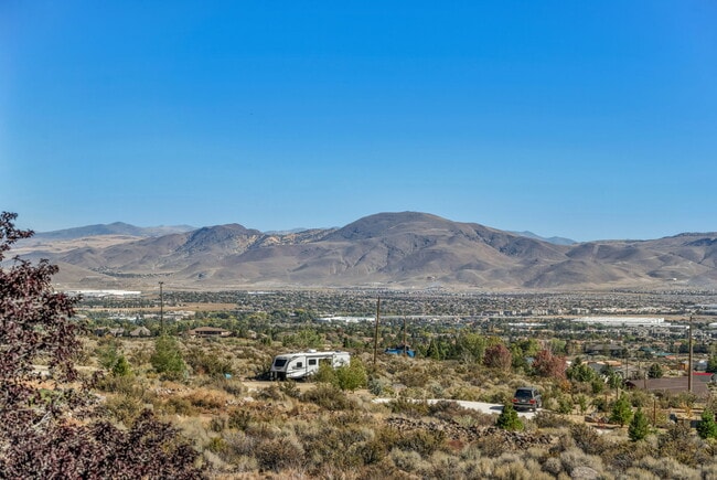 Building Photo - 1520 Taos Ln