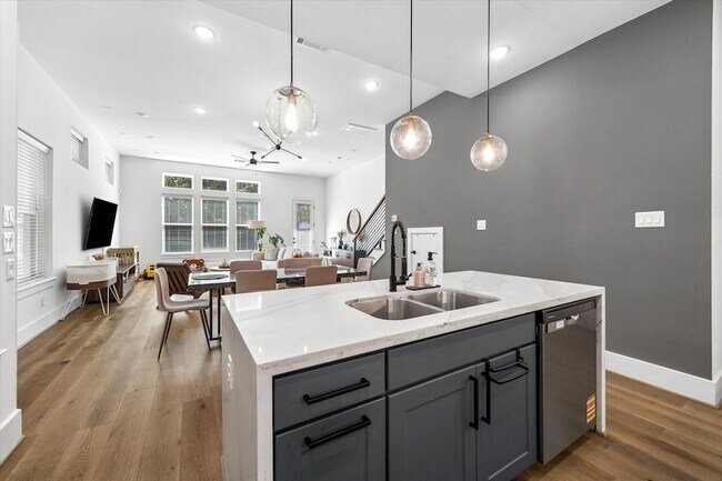Building Photo - 9009 Wellspring Dr