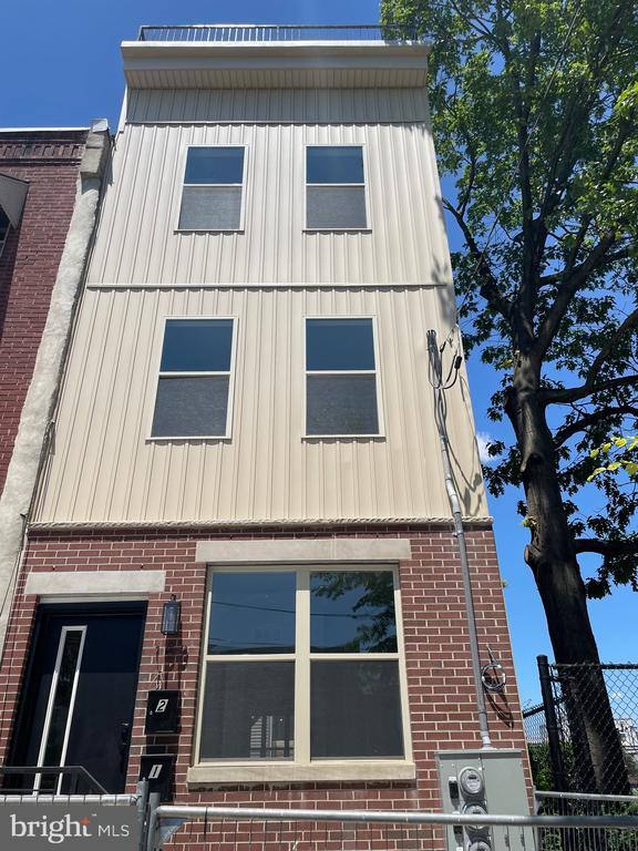 Building Photo - 153 W Cumberland St