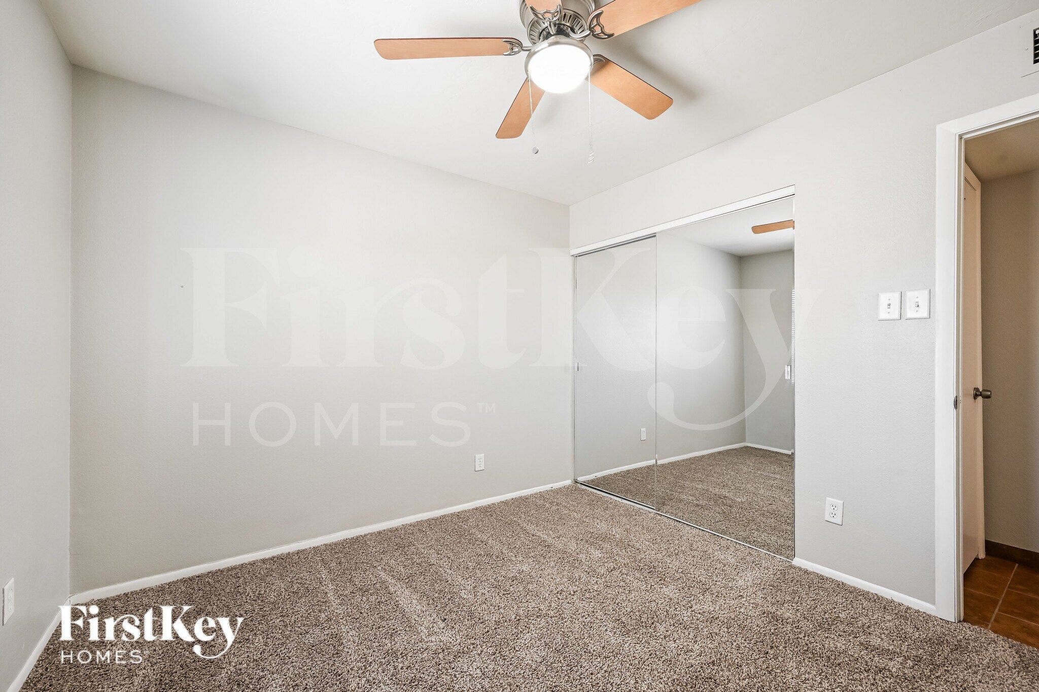 Building Photo - 15250 N 32nd Dr