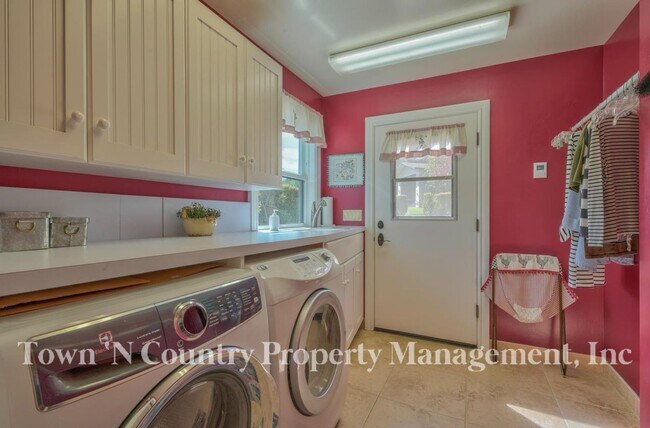 Building Photo - Spacious San Benancio Estate on Over 1 Acre with Workshop, RV Parking & Pasture Area
