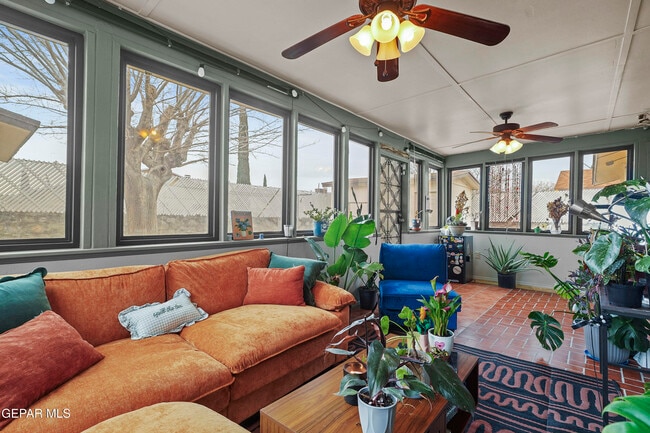 Building Photo - 5660 Longview Dr