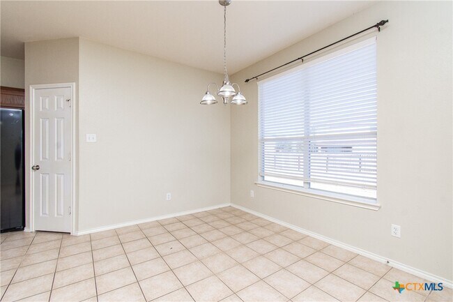 Building Photo - 5503 Bridgewood Dr