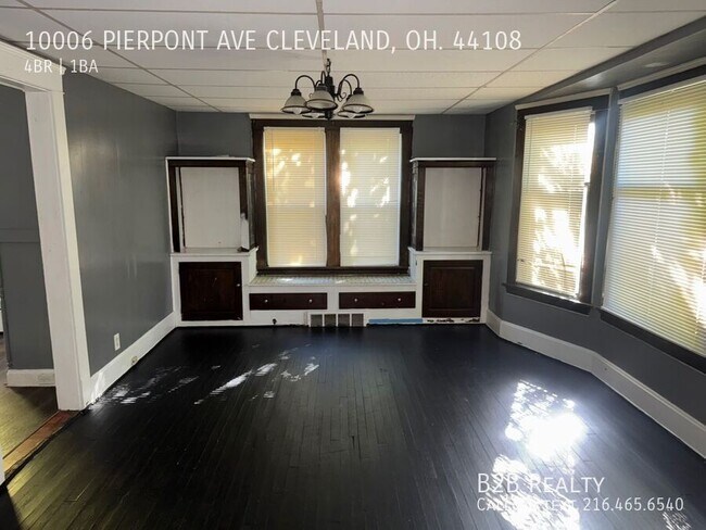 Building Photo - 10006 Pierpont Ave