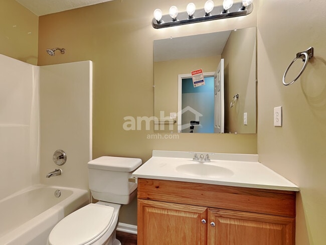 Building Photo - 6401 Sharps Ridge Ct
