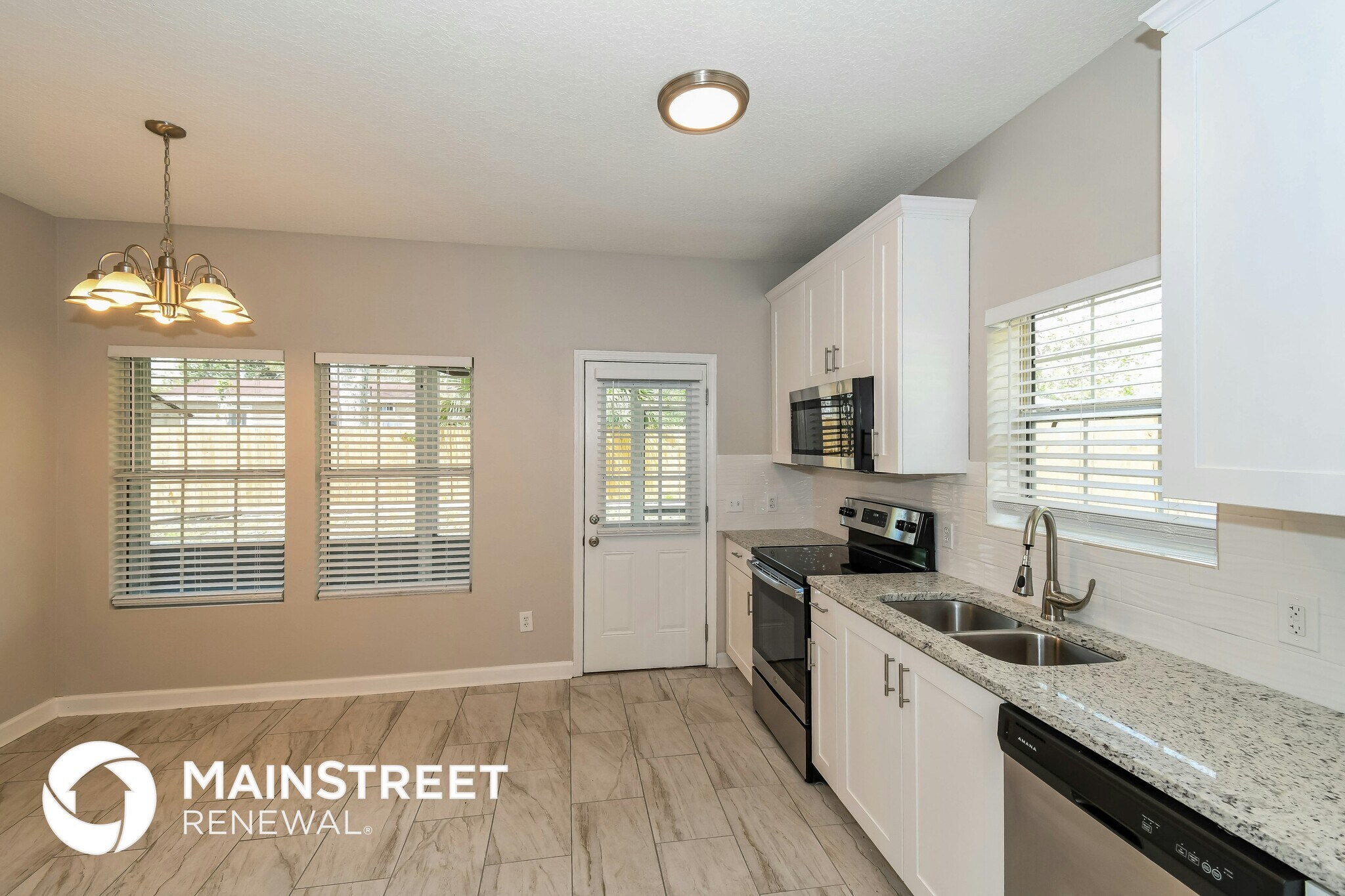 Building Photo - 13638 Majestic Ct