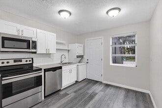 Building Photo - 751 Bellevue Ave