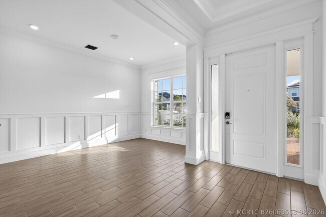 Building Photo - 799 Hookline Cir